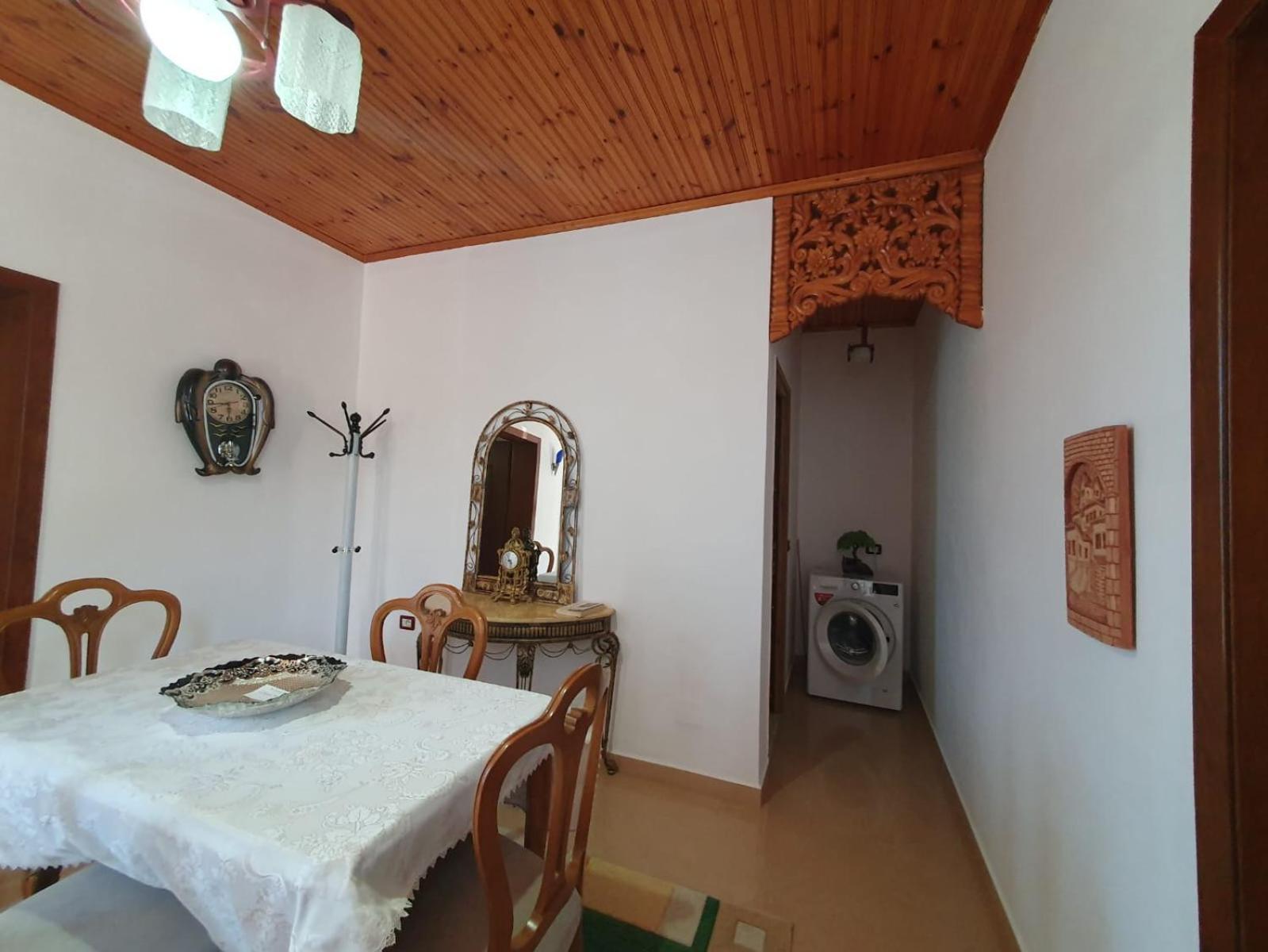 Sara Guesthouse Берат Экстерьер фото